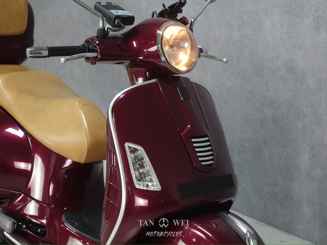 Piaggio Vespa GTS300 Super | Used Motorcycle Dealership in
