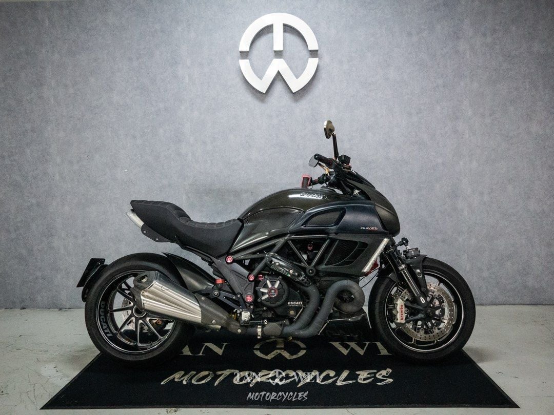 Ducati Diavel Carbon